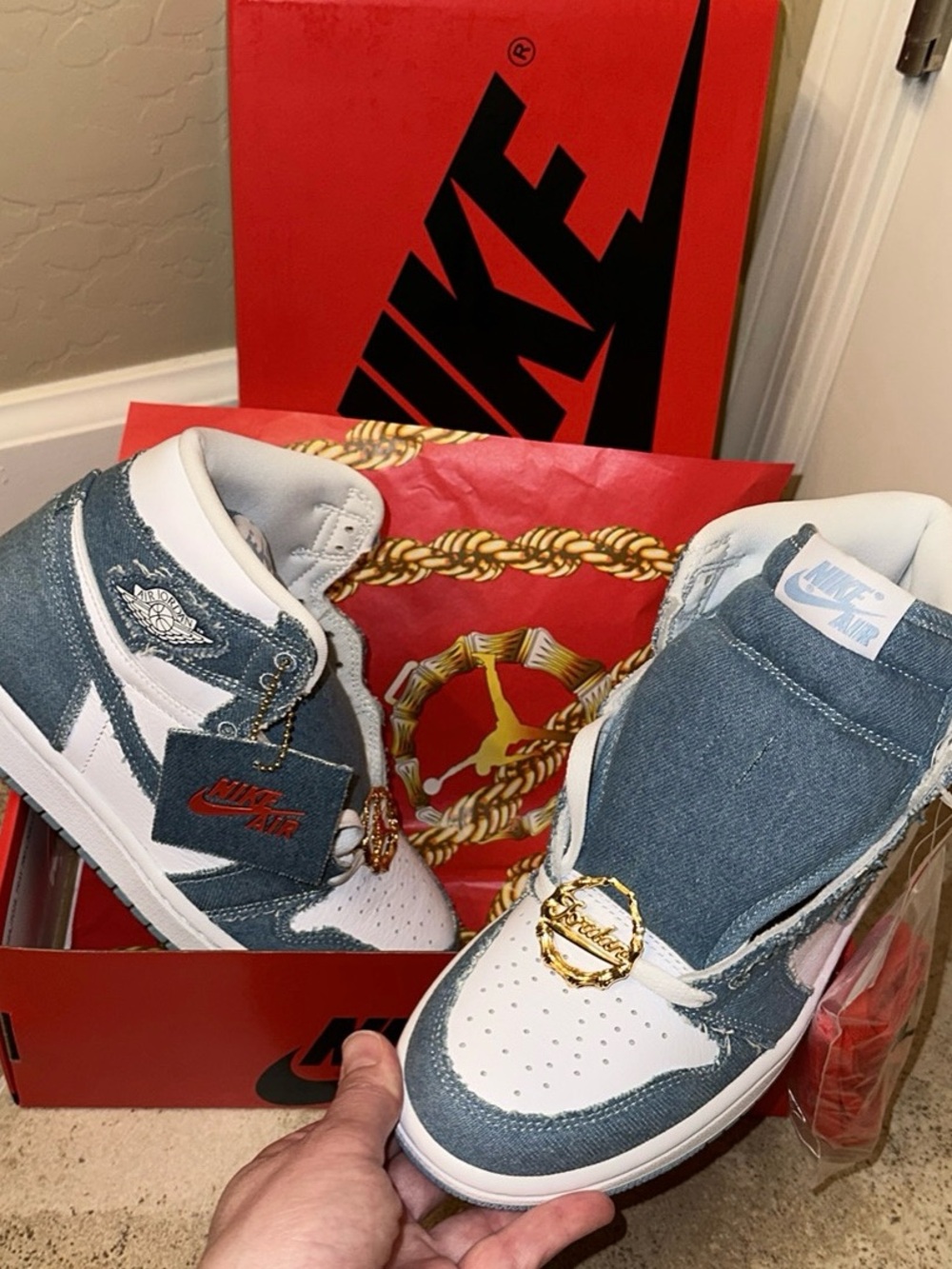Women’s sz 6 Air Jordan 1 Retro High OG Denim/White GOLD Hoop Earring Sneakers